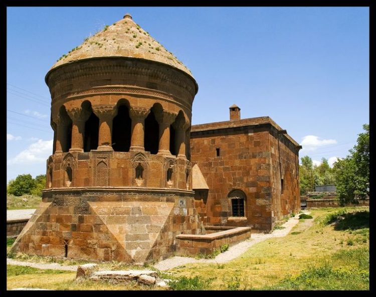 Ahlat Emir Bayındır